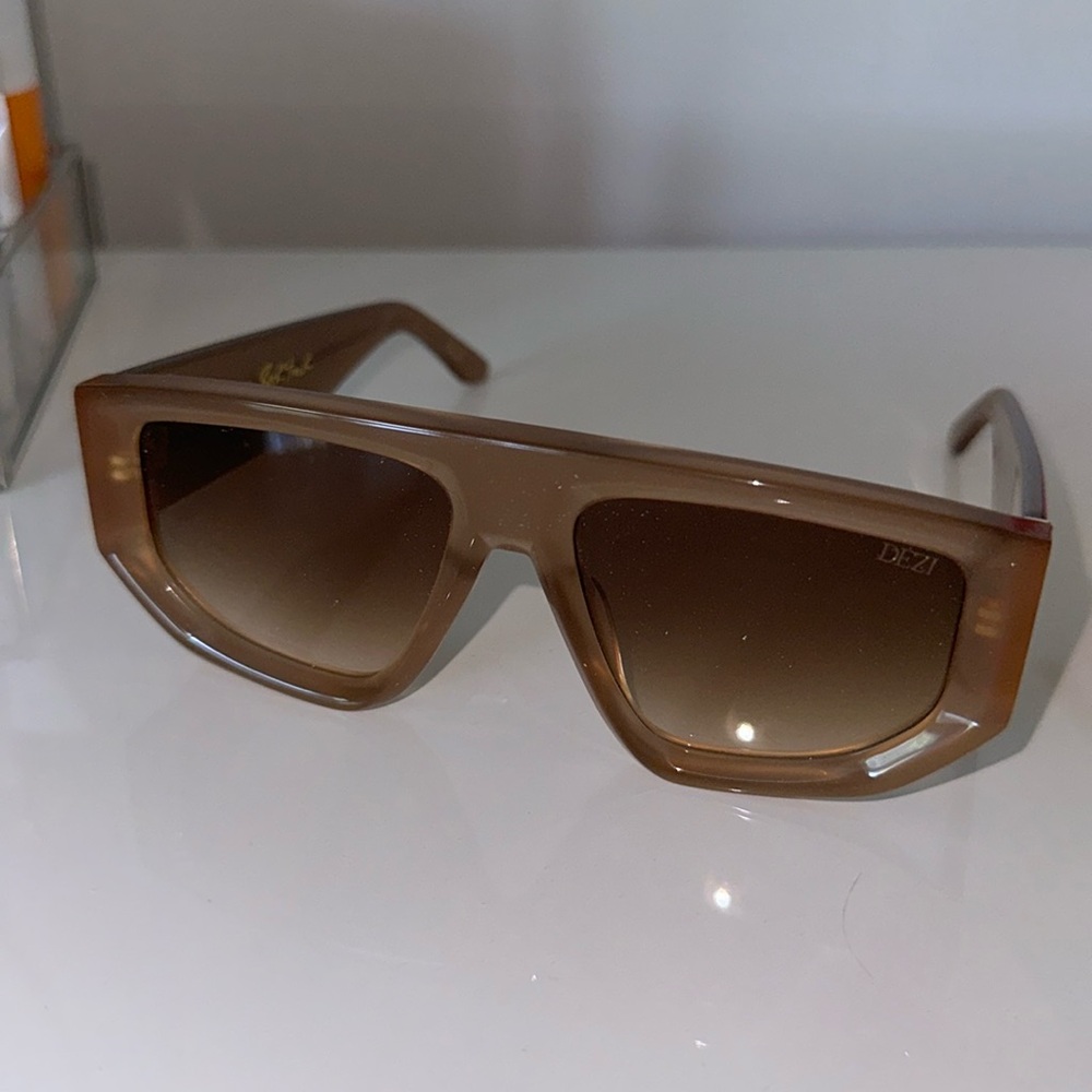 DEZI Tan Sunglasses